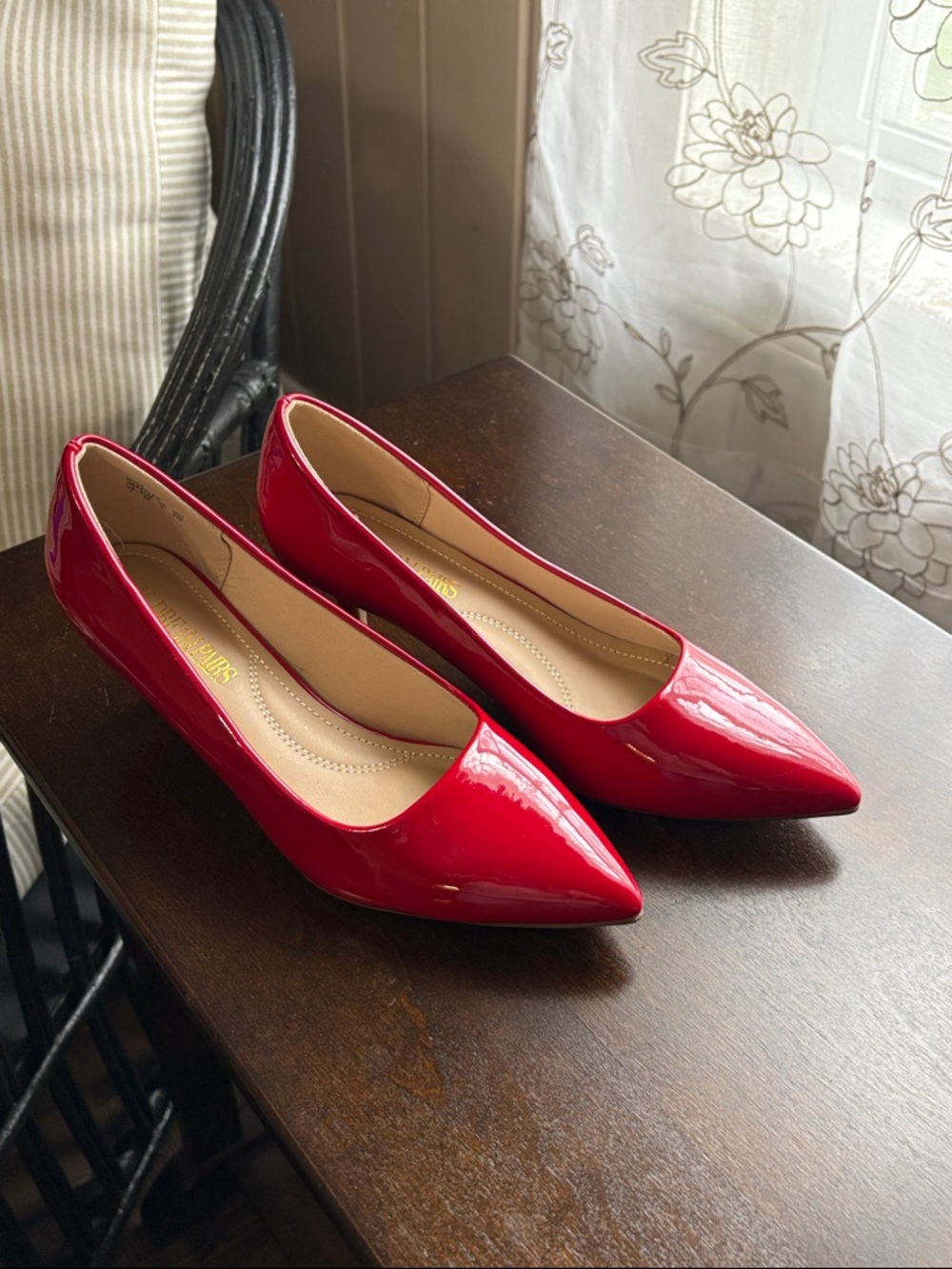 Dream Pairs Glossy Red Pointed-Toe Flats